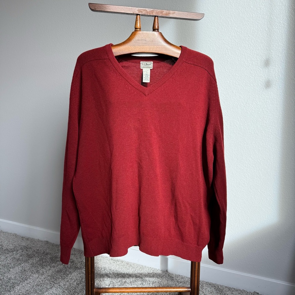 Vintage L.L.Bean XL 100% Lambswool V-Neck Sweater Men’s Red Cottegcore Classic